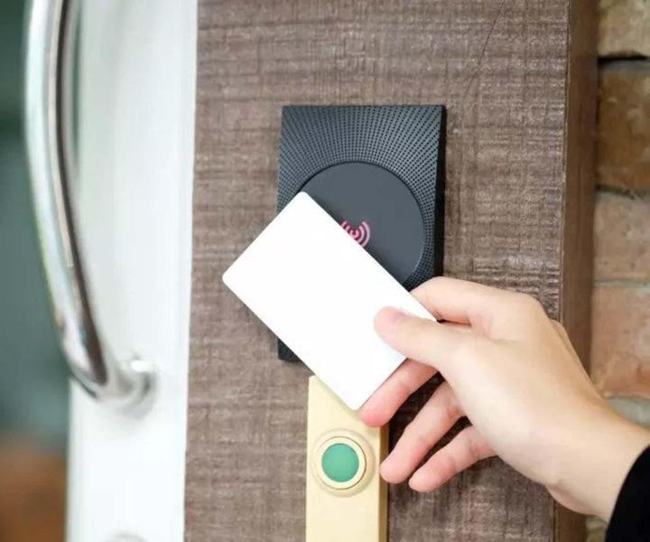 Intercom system, Québec<br>Spécialiste de l’interphonie à Québec<br>Vente et installation d’équipements d’intercom à Québec